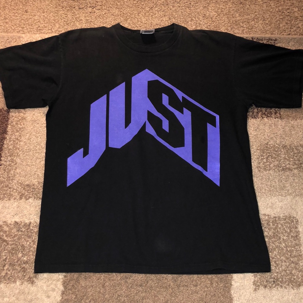 💥SOLD Vintage Nike Tshirt - Picture 2 of 3
